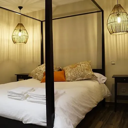 Casas De Valois * Hita