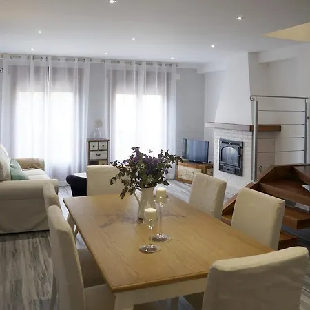 Casas De Valois * Hita